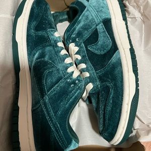 teal velvet green women’s dunk nike low